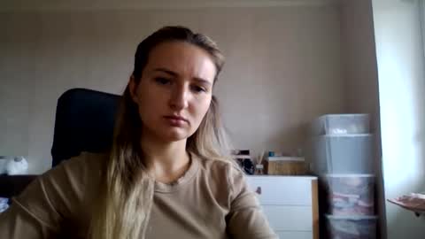 cora_fora online show from 09-16-25, 08:04