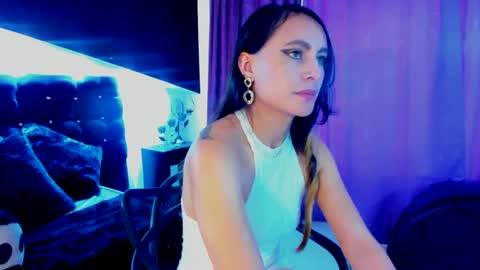 Coral  online show from 02-06-25, 04:14