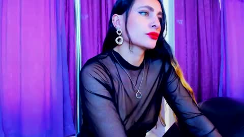 Coral  online show from 02-19-25, 06:43