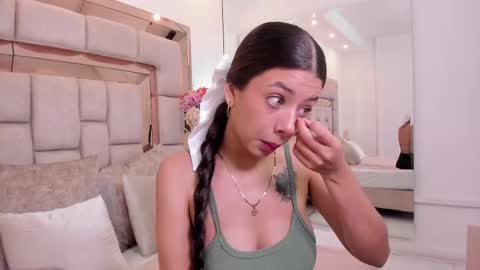 Coral online show from 10-11-25, 03:21