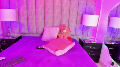 coralharmon online show from 01-15-25, 04:54