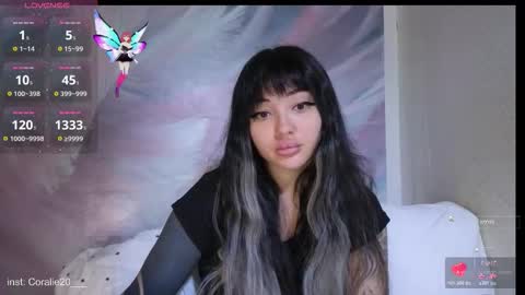 Snapshot of coralie20 chatting on 11-25-25, 09:53 coralie20 online show from 11-25-25, 09:53