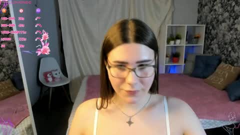 Snapshot of coraline_kitty chatting on 05-04-26, 05:20 Coraline online show from 05-04-26, 05:20