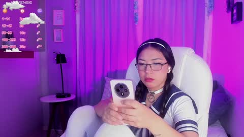 Snapshot of coralinericce_ chatting on 02-04-25, 08:35 Coral Stefani online show from 02-04-25, 08:35