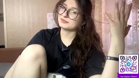 Elisheva online show from 03-20-26, 01:16