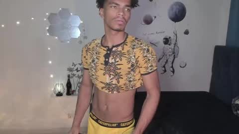 Snapshot of coreyglover chatting on 09-21-25, 07:54 CoreyGlover online show from 09-21-25, 07:54