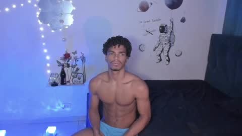 Snapshot of coreyglover chatting on 09-23-25, 07:11 CoreyGlover online show from 09-23-25, 07:11