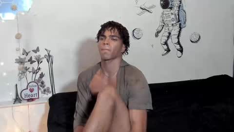 Snapshot of coreyglover chatting on 10-30-25, 06:37 CoreyGlover online show from 10-30-25, 06:37