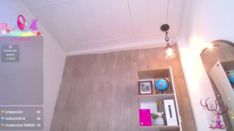 Snapshot of cortney_tayler chatting on 10-28-25, 07:49 cortney tayler online show from 10-28-25, 07:49