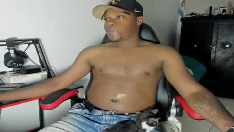 Snapshot of corvis_xnc0012 chatting on 02-21-25, 10:59 Corvis Xnc0012 online show from 02-21-25, 10:59