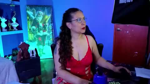 Snapshot of cory_chasecol888 chatting on 11-18-25, 05:34 Natali online show from 11-18-25, 05:34