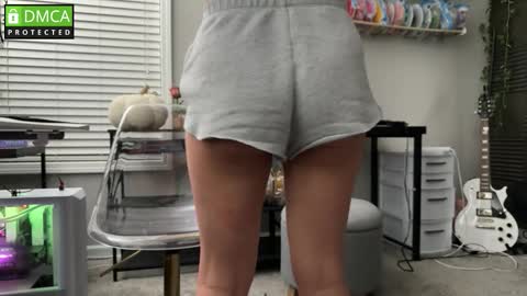 Snapshot of cosmicdreamz chatting on 11-12-25, 02:34 BrittanyRose online show from 11-12-25, 02:34