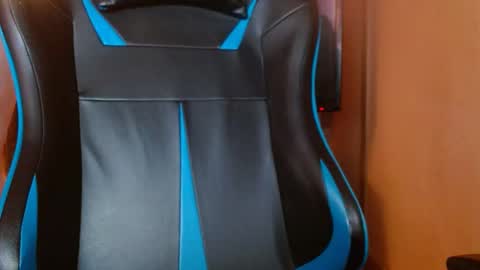 Snapshot of cosmicjones88 chatting on 12-22-24, 04:59 cosmicjones88 online show from 12-22-24, 04:59