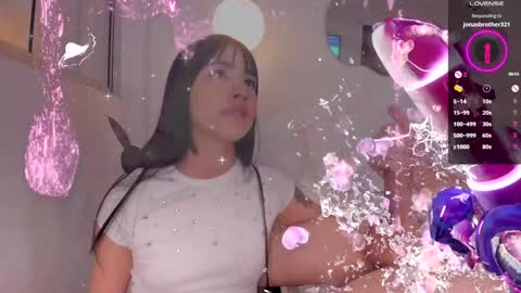 Snapshot of cottoncloud_ chatting on 01-07-25, 07:10 Candy Ken online show from 01-07-25, 07:10