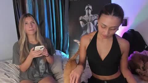 couple_funnyy online show from 04-11-26, 02:38