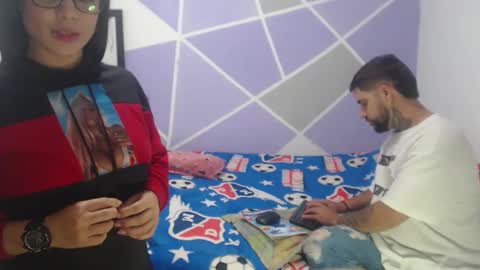 Snapshot of couple_hot069 chatting on 02-09-26, 05:00 couple_hot069 online show from 02-09-26, 05:00