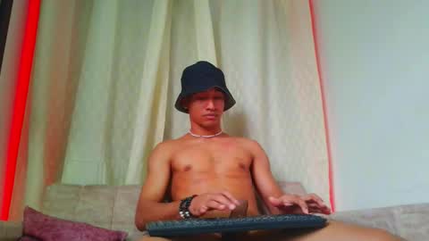 couple_hot_xxxz online show from 03-20-26, 09:30