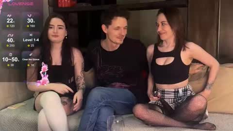 Snapshot of couple_of_fire_ chatting on 03-01-26, 03:25 Alex and Mia online show from 03-01-26, 03:25