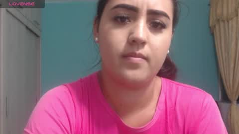  ALEJANDRO Y EMILY  online show from 12-18-25, 01:00