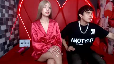 MIA LIZ AND SAM online show from 10-07-25, 08:06