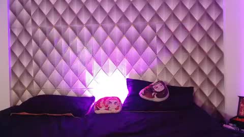 Snapshot of couplelatin17xxx chatting on 01-17-26, 06:29 Couplelatin online show from 01-17-26, 06:29