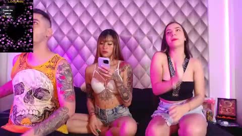 Snapshot of couplelatin17xxx chatting on 02-24-26, 03:10 Couplelatin online show from 02-24-26, 03:10