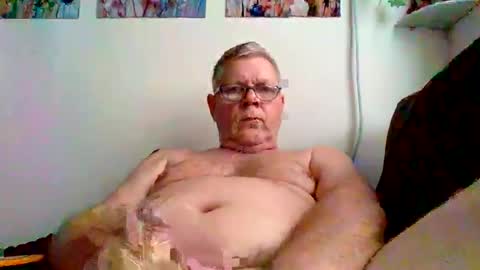 Snapshot of couples1234 chatting on 03-17-26, 10:57 couples1234 online show from 03-17-26, 10:57