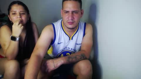 Snapshot of couplexxx5 chatting on 01-16-25, 09:05 luis and models online show from 01-16-25, 09:05