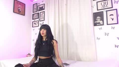 Juli and Liam online show from 12-17-24, 05:18