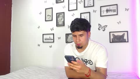 Juli and Liam online show from 01-19-25, 08:07