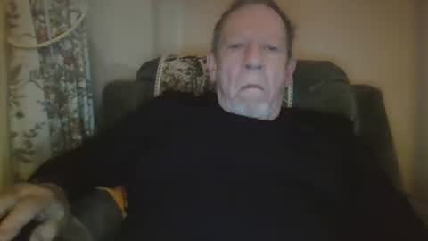 courieral1 online show from 11-24-25, 06:13