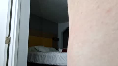 Snapshot of covict6969 chatting on 06-10-26, 01:39 covict6969 online show from 06-10-26, 01:39