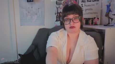 Snapshot of cowjuggie chatting on 11-24-25, 03:17 Katxce online show from 11-24-25, 03:17