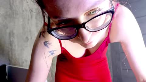 Snapshot of coy_girl_ chatting on 01-14-25, 01:28 My name is Emma - HELP COLLECT TOKENS FOR THE OPERATION FOR MY DAUGHTER online show from 01-14-25, 01:28
