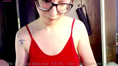 Snapshot of coy_girl_ chatting on 02-19-25, 12:55 My name is Emma - HELP COLLECT TOKENS FOR THE OPERATION FOR MY DAUGHTER online show from 02-19-25, 12:55
