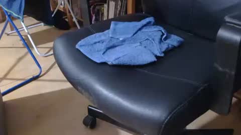 Snapshot of coyote017 chatting on 04-15-26, 03:19 coyote017 online show from 04-15-26, 03:19