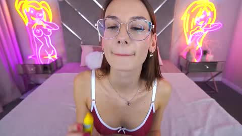 cozymell online show from 11-19-25, 02:17