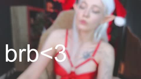 Snapshot of crackling_tati chatting on 12-23-24, 12:14 Tati online show from 12-23-24, 12:14