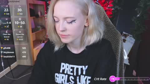 Snapshot of crackling_tati chatting on 12-26-24, 03:38 Tati online show from 12-26-24, 03:38