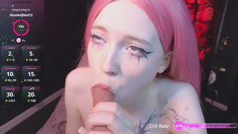 Snapshot of crackling_tati chatting on 01-22-25, 12:06 Tati online show from 01-22-25, 12:06