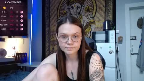 Snapshot of cranberry_hot chatting on 05-29-26, 11:41 cranberry_hot online show from 05-29-26, 11:41