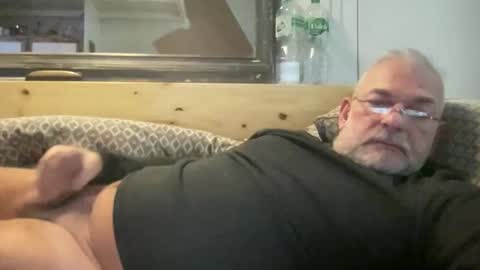 Snapshot of crapaud75018 chatting on 11-19-25, 11:32 crapaud75018 online show from 11-19-25, 11:32