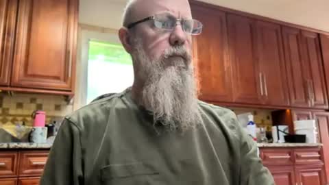 Snapshot of craven_moreass chatting on 06-21-26, 01:35 Dick Fitswell online show from 06-21-26, 01:35