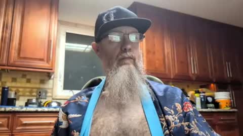 Snapshot of craven_moreass chatting on 07-19-26, 10:41 Dick Fitswell online show from 07-19-26, 10:41