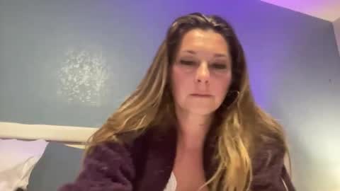 CraveUsXo online show from 02-15-26, 07:38