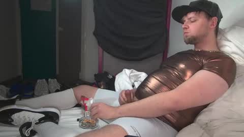 Snapshot of cravingboy chatting on 01-31-25, 04:59 robin online show from 01-31-25, 04:59