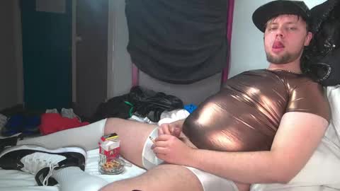 Snapshot of cravingboy chatting on 01-31-25, 09:48 robin online show from 01-31-25, 09:48