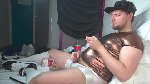 Snapshot of cravingboy chatting on 02-03-25, 12:03 robin online show from 02-03-25, 12:03