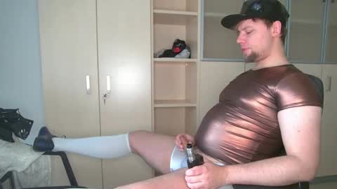 Snapshot of cravingboy chatting on 02-09-25, 09:58 robin online show from 02-09-25, 09:58