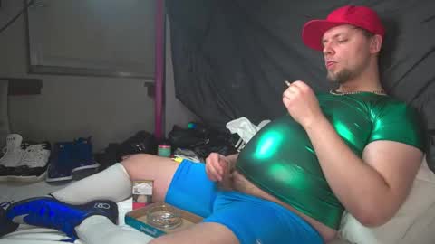 Snapshot of cravingboy chatting on 02-27-25, 06:42 robin online show from 02-27-25, 06:42